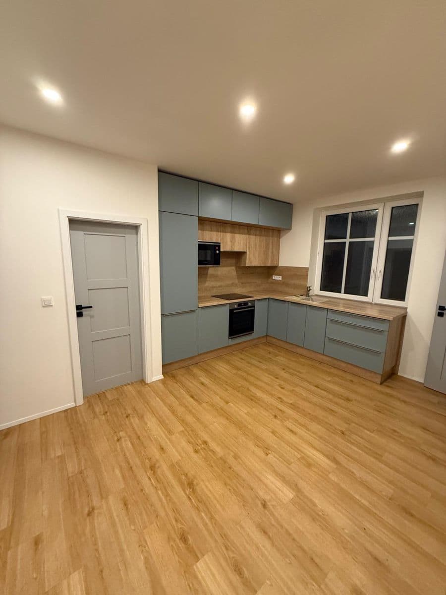 2 bedroom flat to rent, 63 m², Resslova, Ústí nad Labem, Ústecký Region 2 bedroom flat to rent, 63 m², Resslova, Ústí nad Labem, Ústecký Region