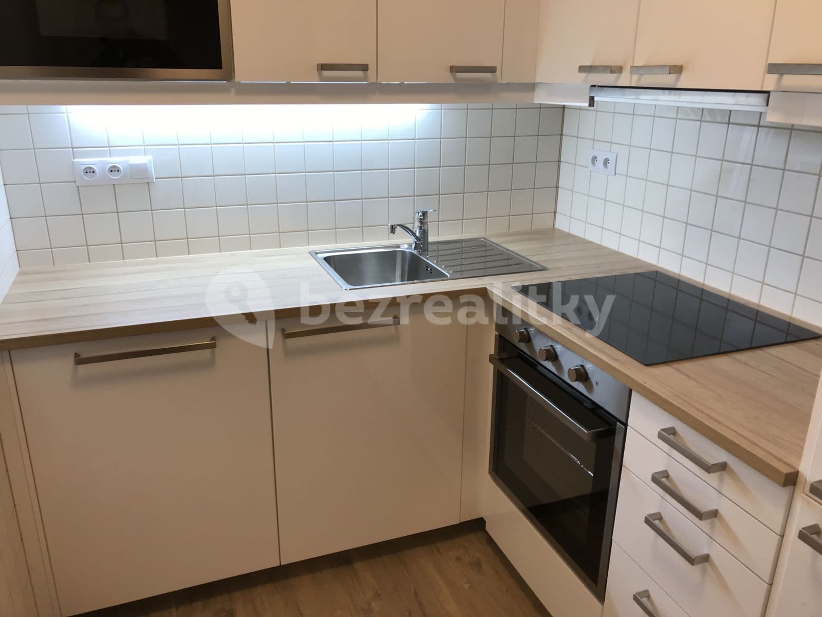 1 bedroom with open-plan kitchen flat to rent, 58 m², Toufarova, Prague, Prague 1 bedroom with open-plan kitchen flat to rent, 58 m², Toufarova, Prague, Prague