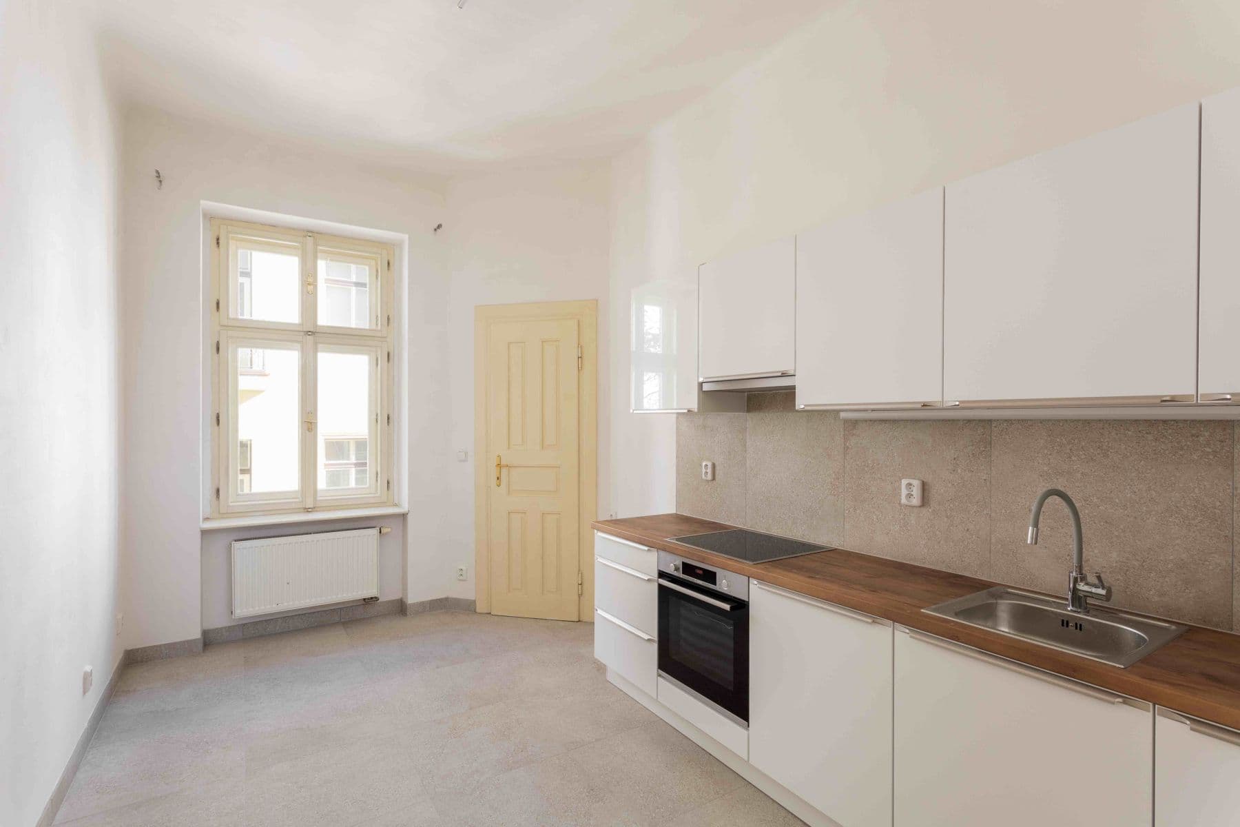 3 bedroom flat to rent, 96 m², Křižíkova, Prague, Prague 3 bedroom flat to rent, 96 m², Křižíkova, Prague, Prague