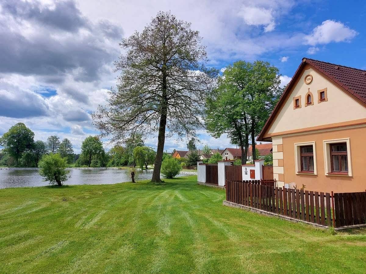 recreational property to rent, 0 m², Choustník, Jihočeský Region recreational property to rent, 0 m², Choustník, Jihočeský Region