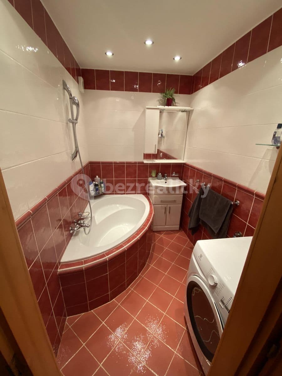 2 bedroom flat to rent, 65 m², Cíglerova, Prague, Prague 2 bedroom flat to rent, 65 m², Cíglerova, Prague, Prague