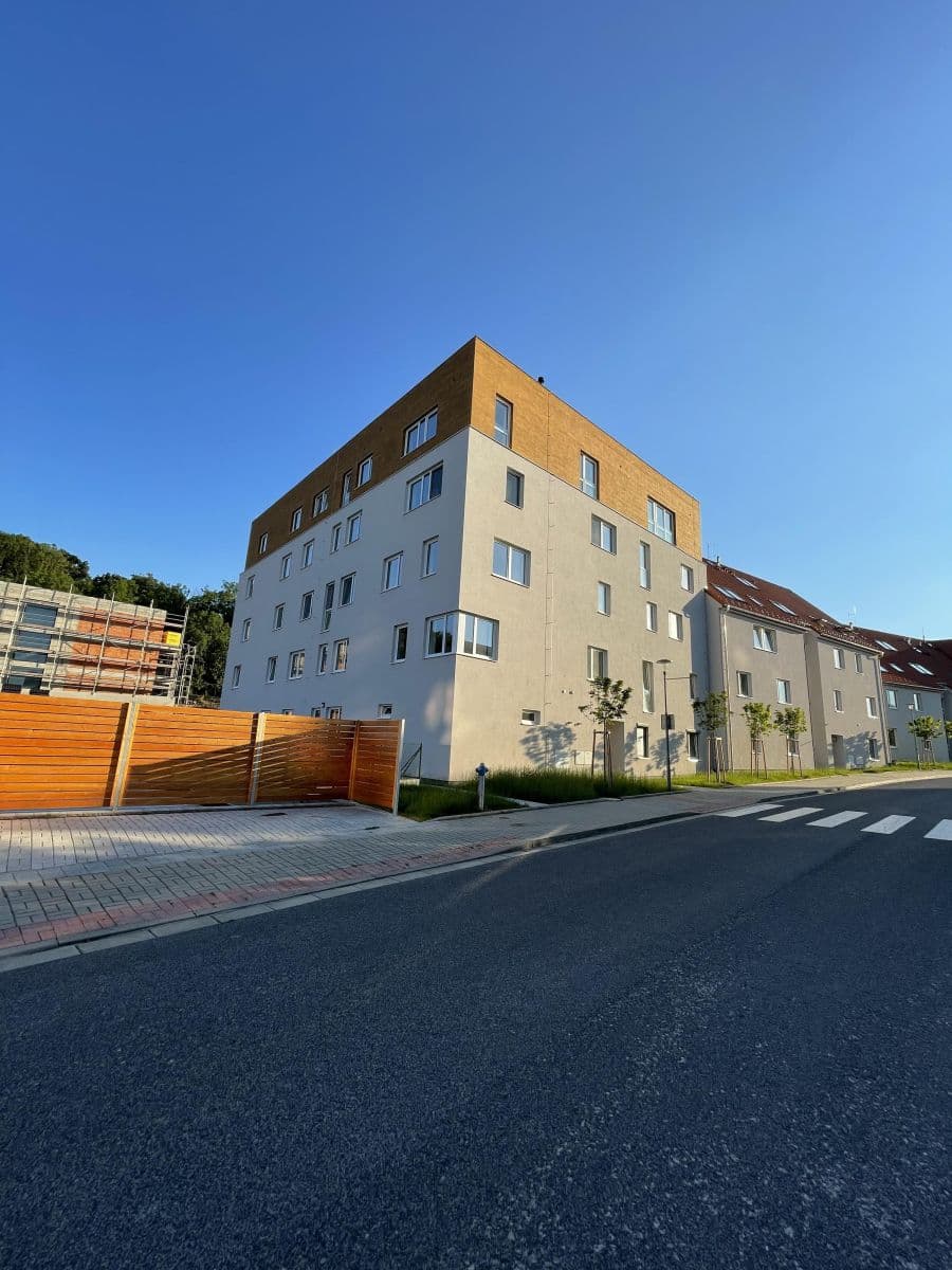 1 bedroom with open-plan kitchen flat to rent, 60 m², Odolena Voda, Středočeský Region 1 bedroom with open-plan kitchen flat to rent, 60 m², Odolena Voda, Středočeský Region