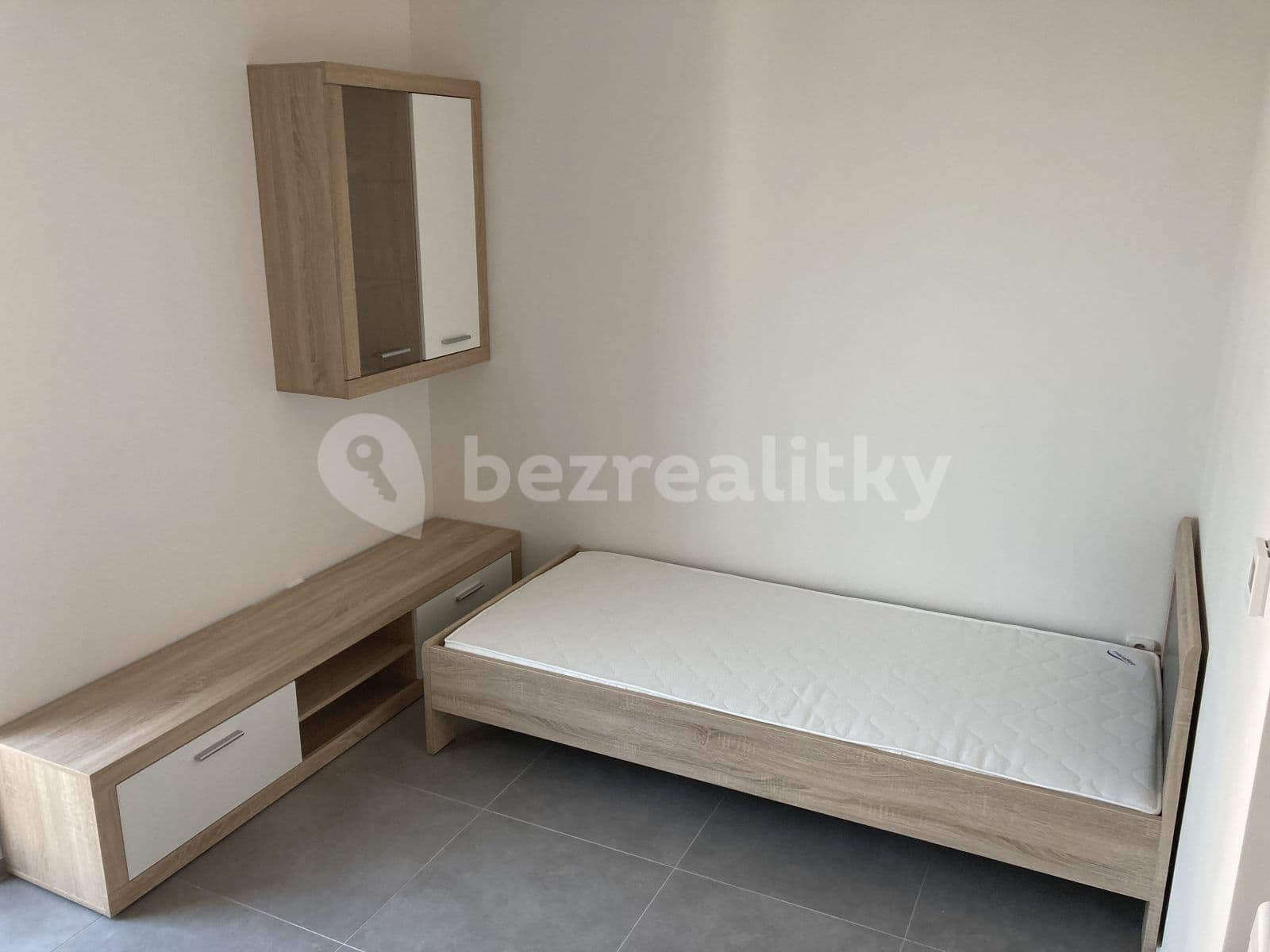 Small studio flat to rent, 19 m², Křenová, Brno, Jihomoravský Region Small studio flat to rent, 19 m², Křenová, Brno, Jihomoravský Region