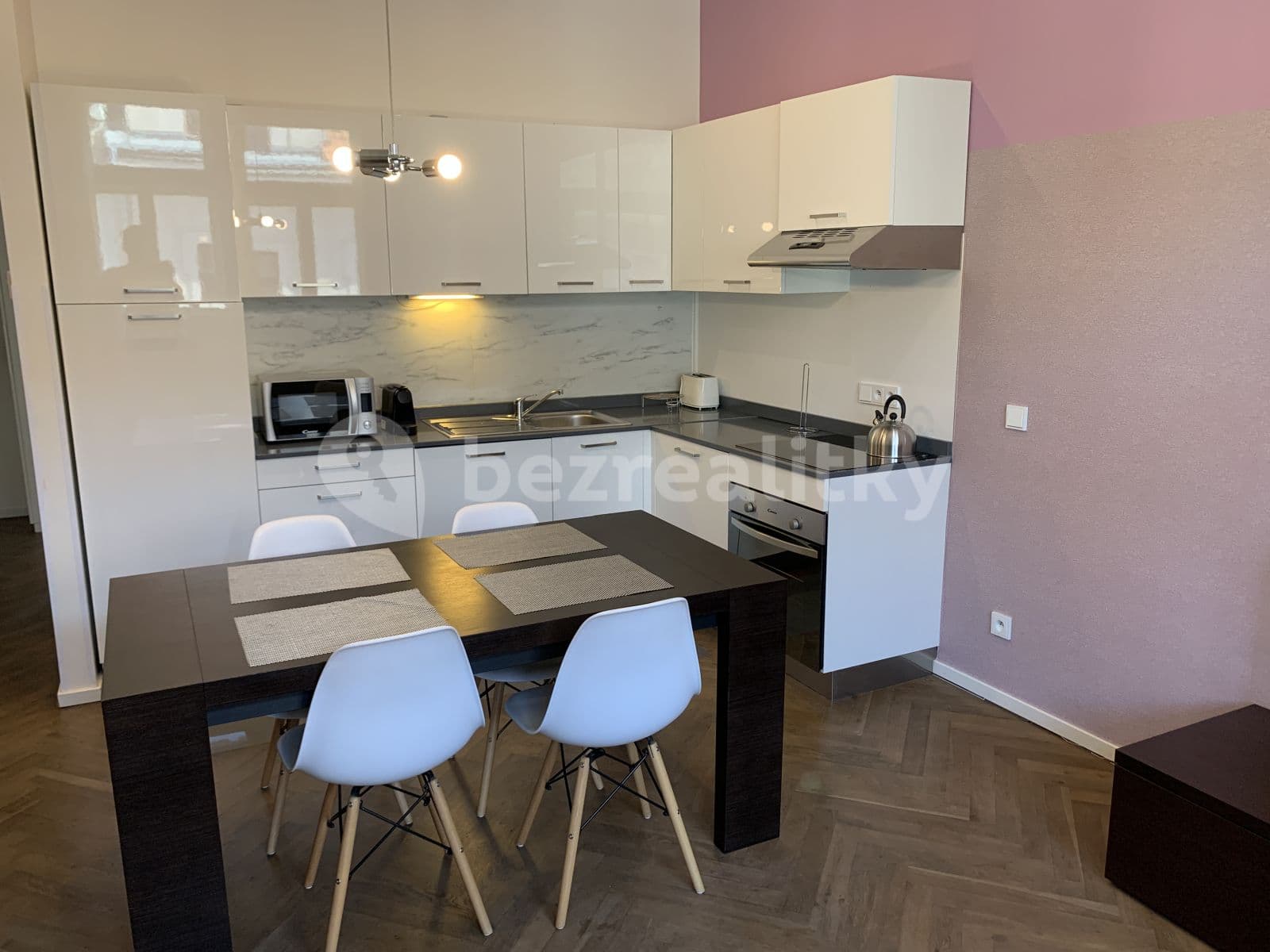 1 bedroom with open-plan kitchen flat to rent, 45 m², Staropramenná, Prague, Prague 1 bedroom with open-plan kitchen flat to rent, 45 m², Staropramenná, Prague, Prague
