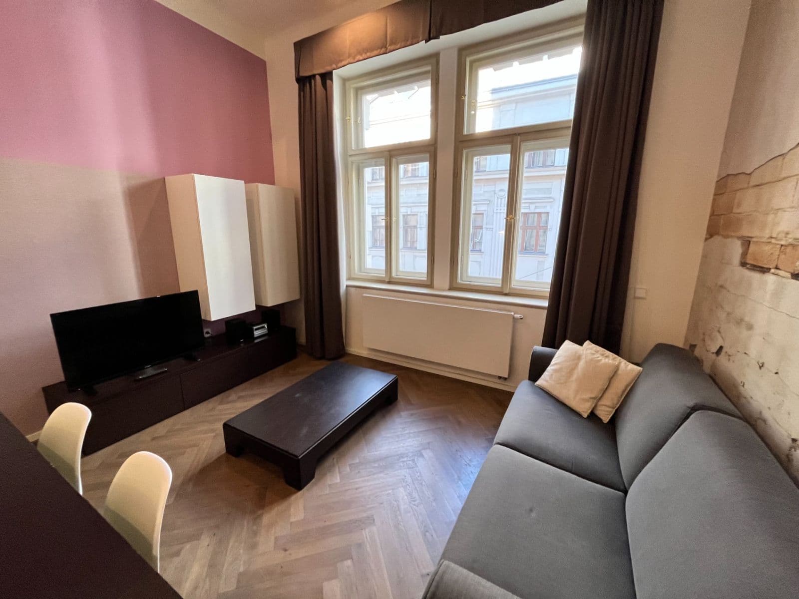 1 bedroom with open-plan kitchen flat to rent, 45 m², Staropramenná, Prague, Prague 1 bedroom with open-plan kitchen flat to rent, 45 m², Staropramenná, Prague, Prague