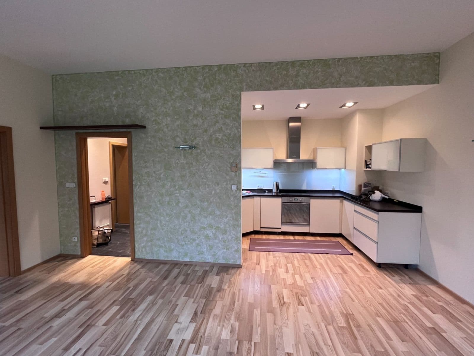 1 bedroom with open-plan kitchen flat to rent, 47 m², U reálky, Olomouc, Olomoucký Region 1 bedroom with open-plan kitchen flat to rent, 47 m², U reálky, Olomouc, Olomoucký Region