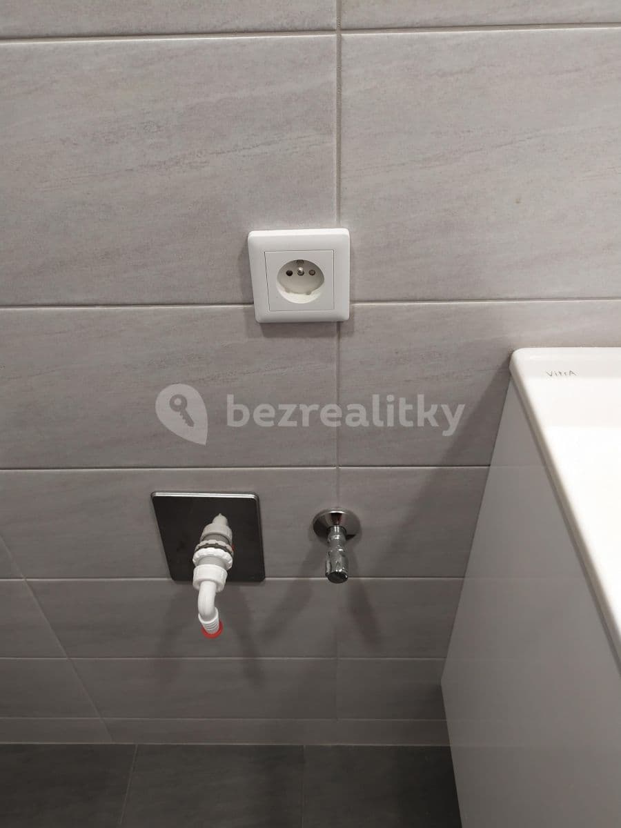 Studio flat to rent, 25 m², Perucká, Prague, Prague Studio flat to rent, 25 m², Perucká, Prague, Prague