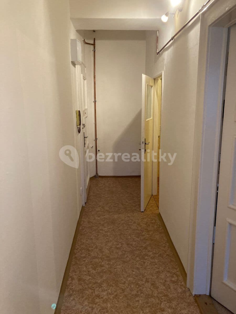 Studio flat to rent, 30 m², V Zahradách, Prague, Prague Studio flat to rent, 30 m², V Zahradách, Prague, Prague