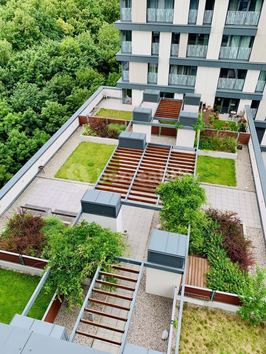 1 bedroom with open-plan kitchen flat to rent, 71 m², Olšanská, Prague, Prague 1 bedroom with open-plan kitchen flat to rent, 71 m², Olšanská, Prague, Prague