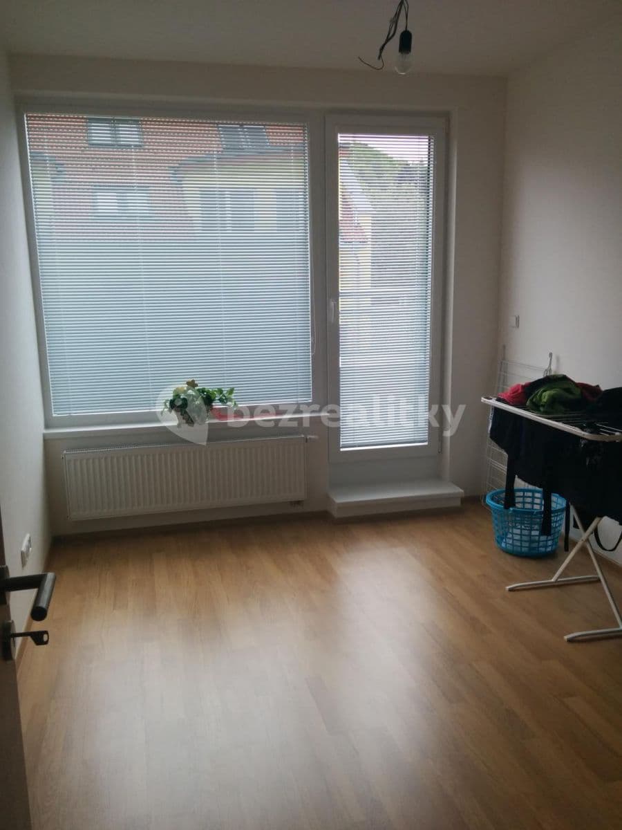 2 bedroom with open-plan kitchen flat to rent, 80 m², V Zahradách, Prague, Prague 2 bedroom with open-plan kitchen flat to rent, 80 m², V Zahradách, Prague, Prague