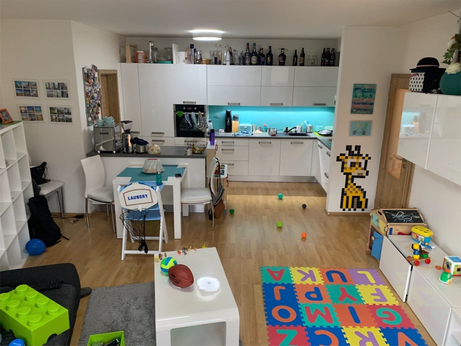 2 bedroom with open-plan kitchen flat to rent, 80 m², V Zahradách, Prague, Prague 2 bedroom with open-plan kitchen flat to rent, 80 m², V Zahradách, Prague, Prague