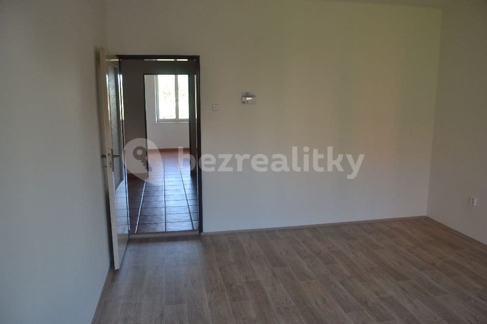 2 bedroom with open-plan kitchen flat to rent, 62 m², Kamenická, Děčín, Ústecký Region