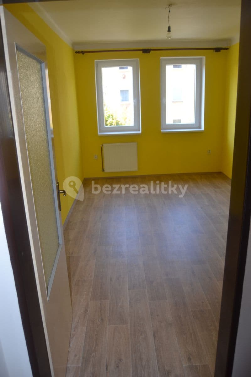 2 bedroom with open-plan kitchen flat to rent, 62 m², Kamenická, Děčín, Ústecký Region