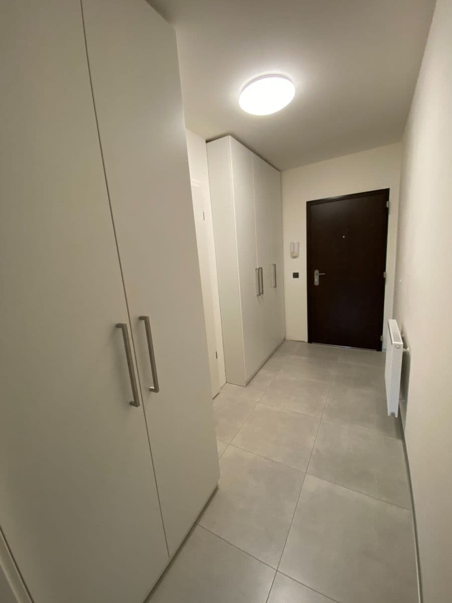 Studio flat to rent, 31 m², K Vltavě, Prague, Prague Studio flat to rent, 31 m², K Vltavě, Prague, Prague