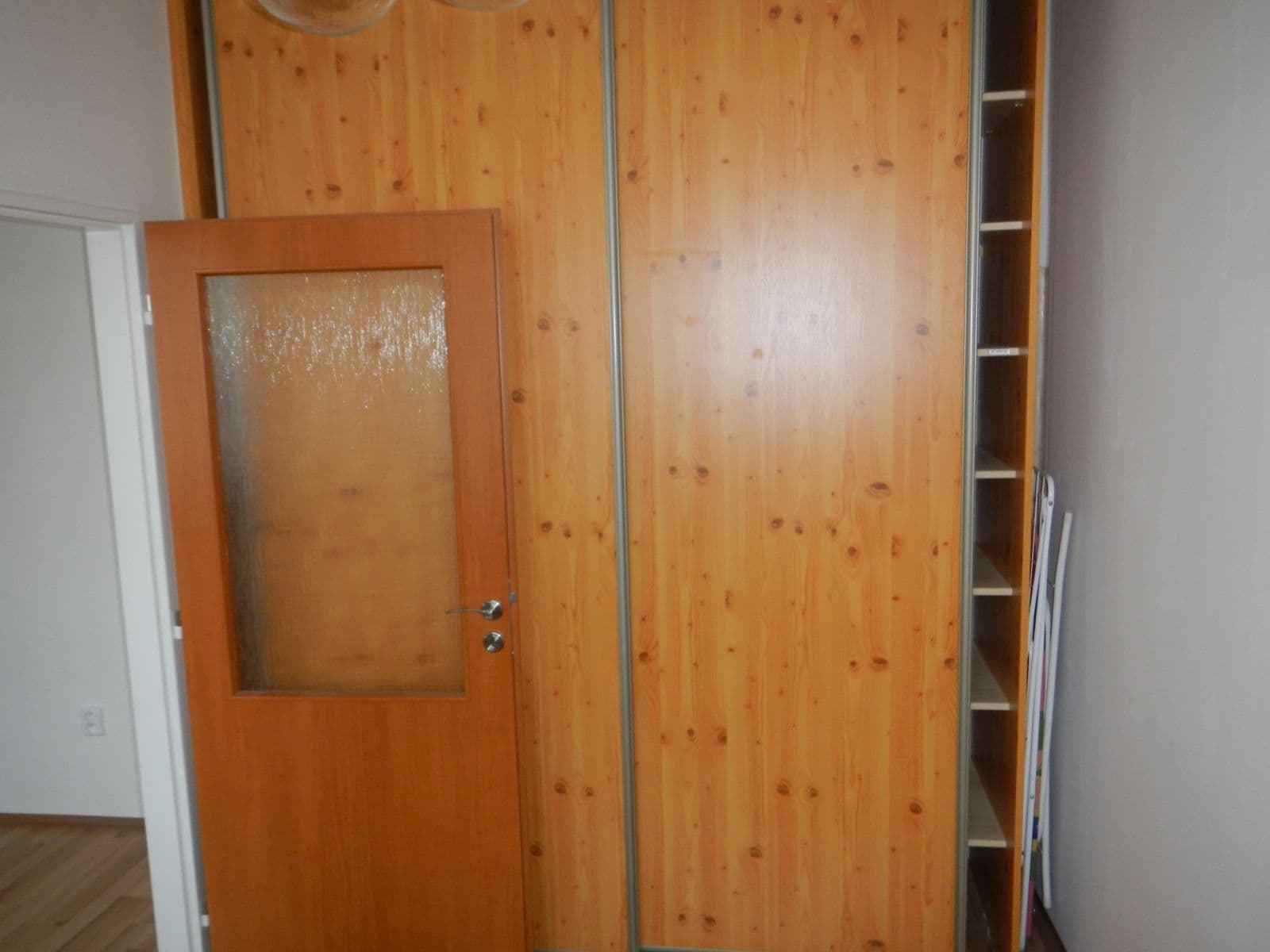 1 bedroom with open-plan kitchen flat to rent, 40 m², Moskevská, Kladno, Středočeský Region 1 bedroom with open-plan kitchen flat to rent, 40 m², Moskevská, Kladno, Středočeský Region