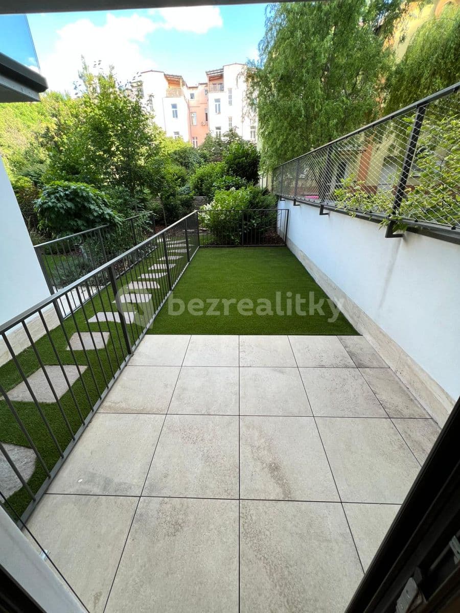 1 bedroom with open-plan kitchen flat to rent, 45 m², Šumavská, Brno, Jihomoravský Region 1 bedroom with open-plan kitchen flat to rent, 45 m², Šumavská, Brno, Jihomoravský Region