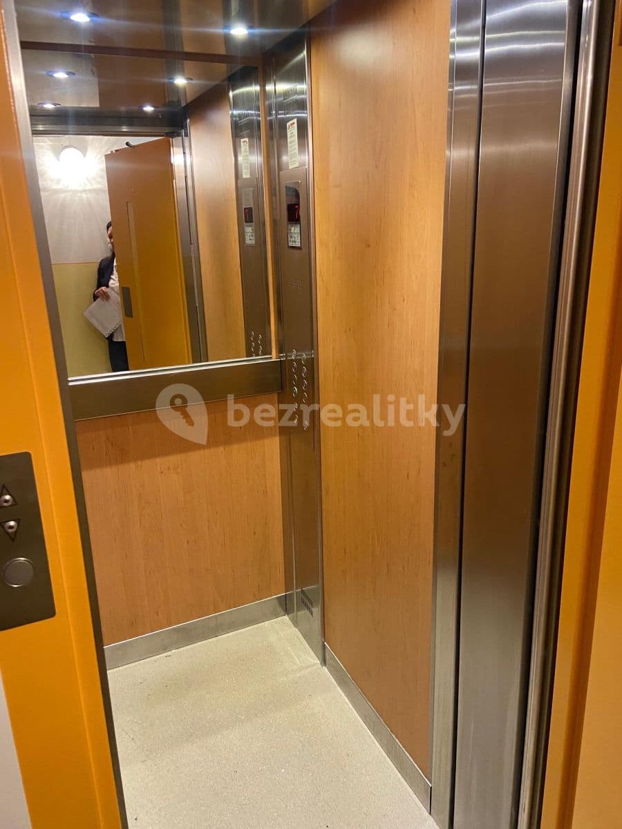 1 bedroom flat to rent, 35 m², U Zámeckého parku, Litvínov, Ústecký Region 1 bedroom flat to rent, 35 m², U Zámeckého parku, Litvínov, Ústecký Region