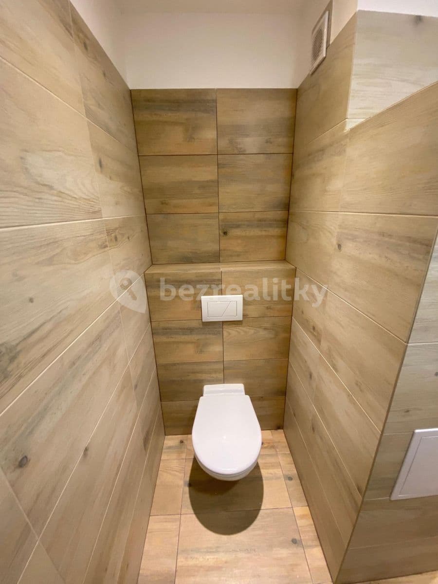 1 bedroom flat to rent, 35 m², U Zámeckého parku, Litvínov, Ústecký Region 1 bedroom flat to rent, 35 m², U Zámeckého parku, Litvínov, Ústecký Region