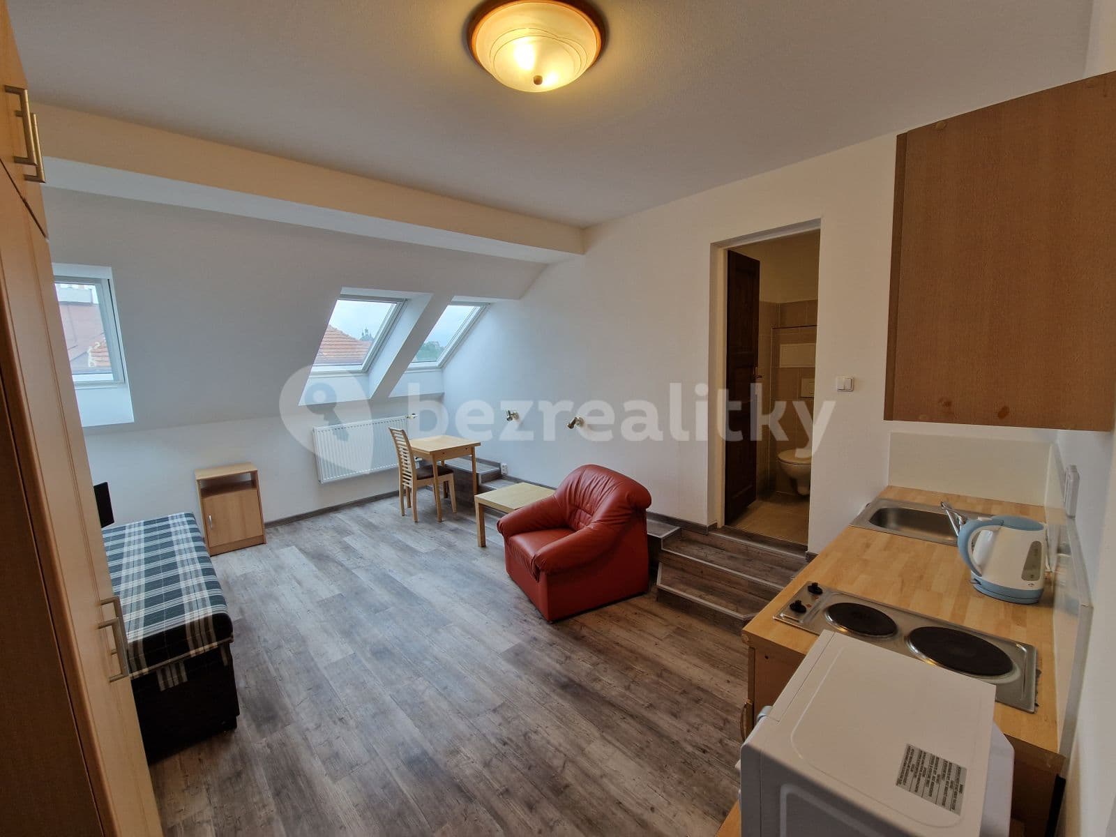 Studio flat to rent, 24 m², Vratislavova, Prague, Prague Studio flat to rent, 24 m², Vratislavova, Prague, Prague