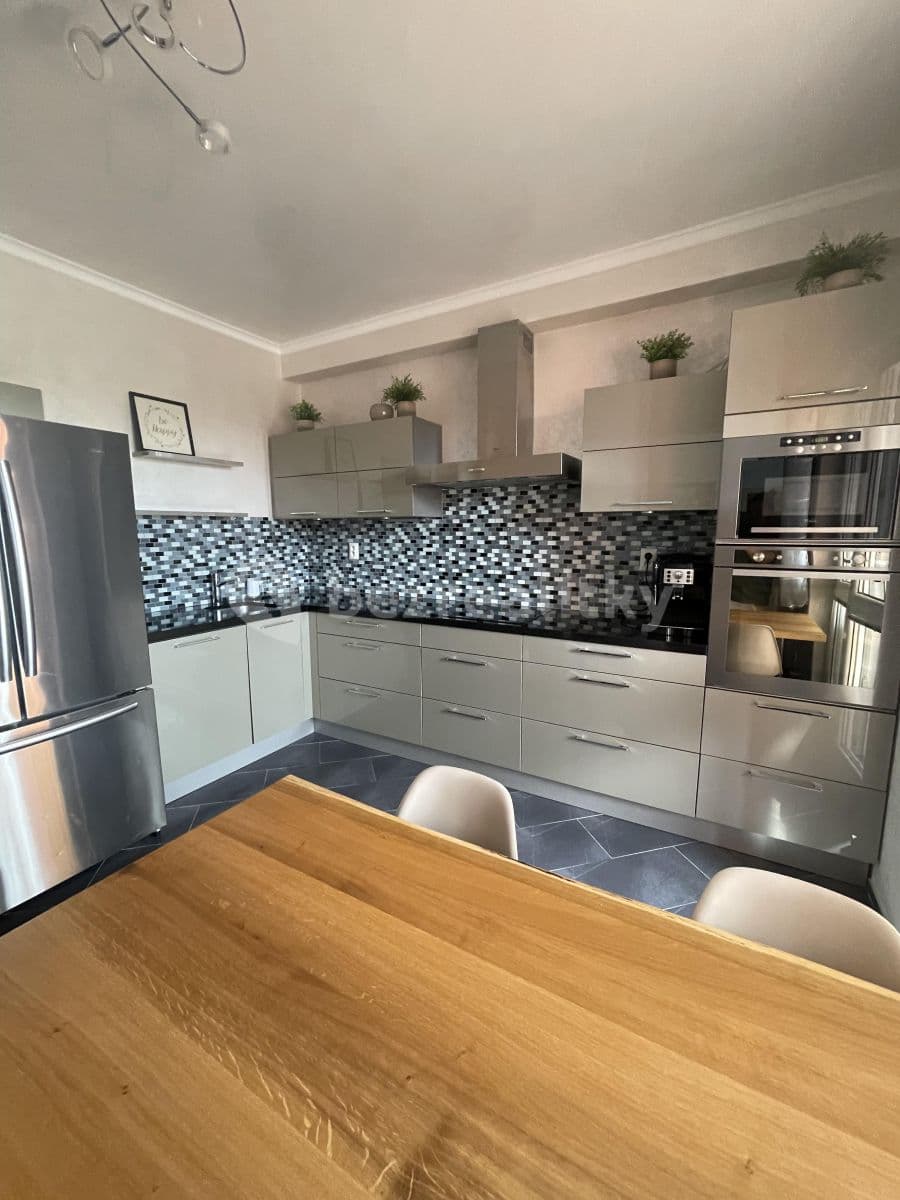 3 bedroom flat to rent, 79 m², V Javorech, Prague, Prague 3 bedroom flat to rent, 79 m², V Javorech, Prague, Prague