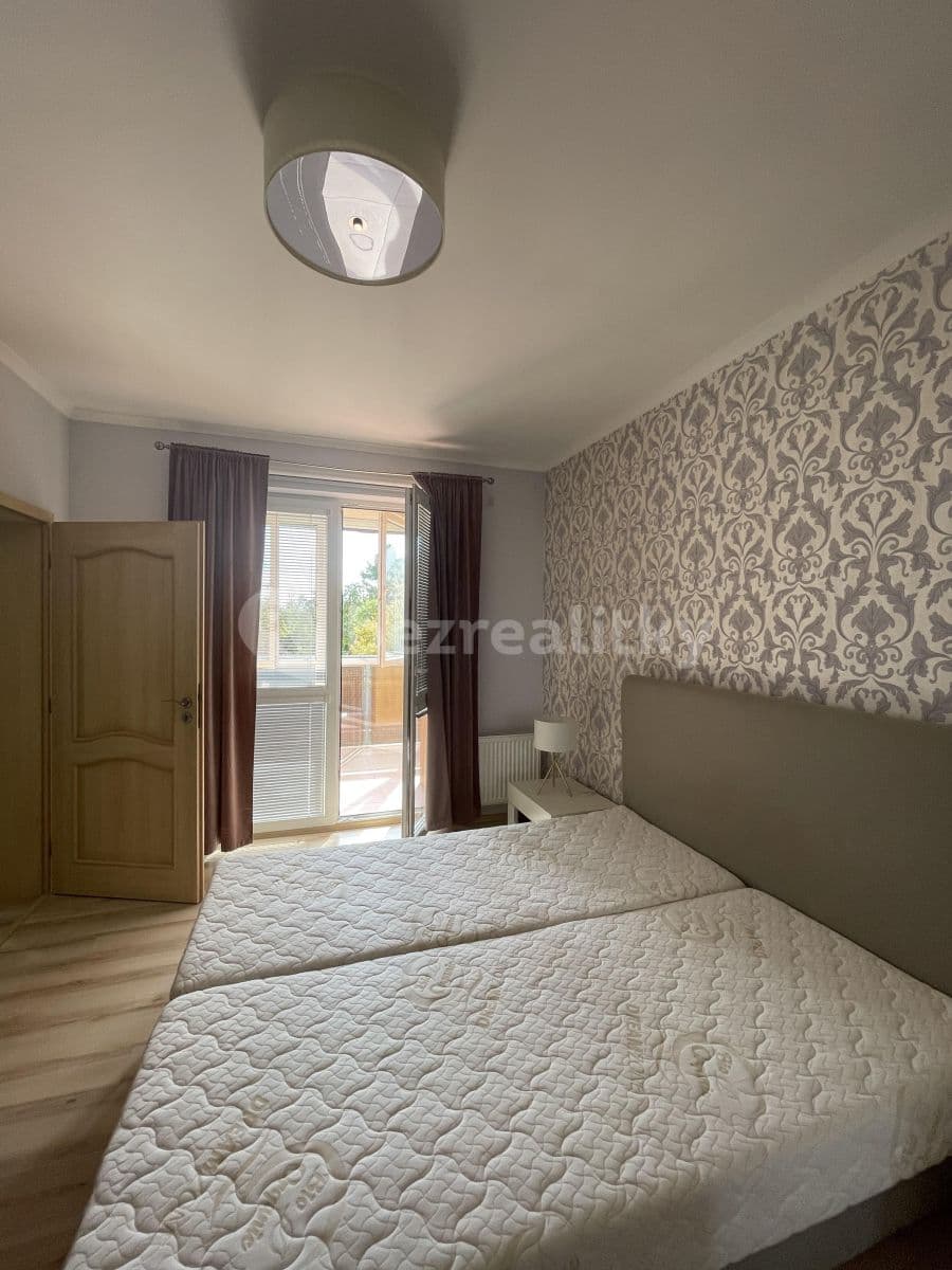 3 bedroom flat to rent, 79 m², V Javorech, Prague, Prague 3 bedroom flat to rent, 79 m², V Javorech, Prague, Prague