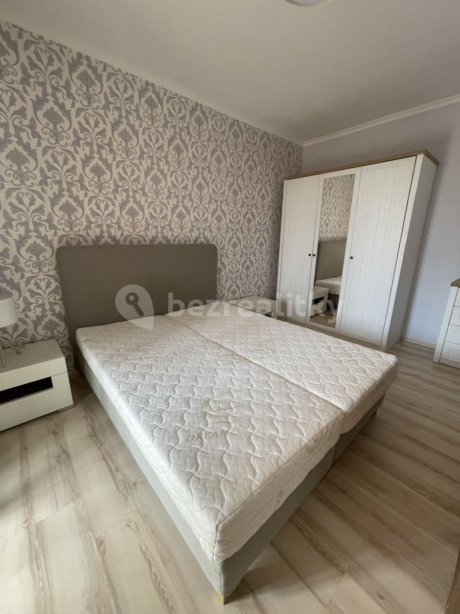 3 bedroom flat to rent, 79 m², V Javorech, Prague, Prague 3 bedroom flat to rent, 79 m², V Javorech, Prague, Prague