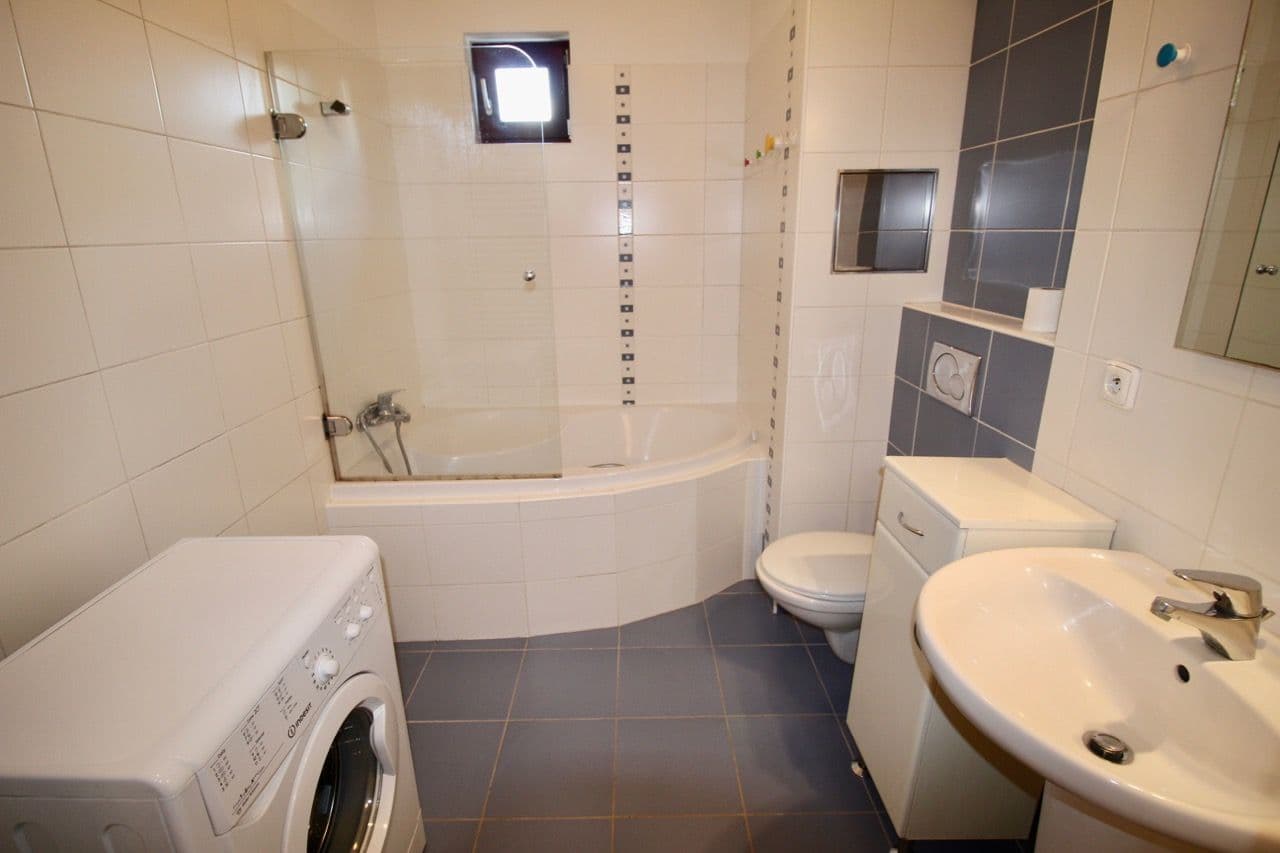 Studio flat to rent, 44 m², Pod Klamovkou, Prague, Prague Studio flat to rent, 44 m², Pod Klamovkou, Prague, Prague