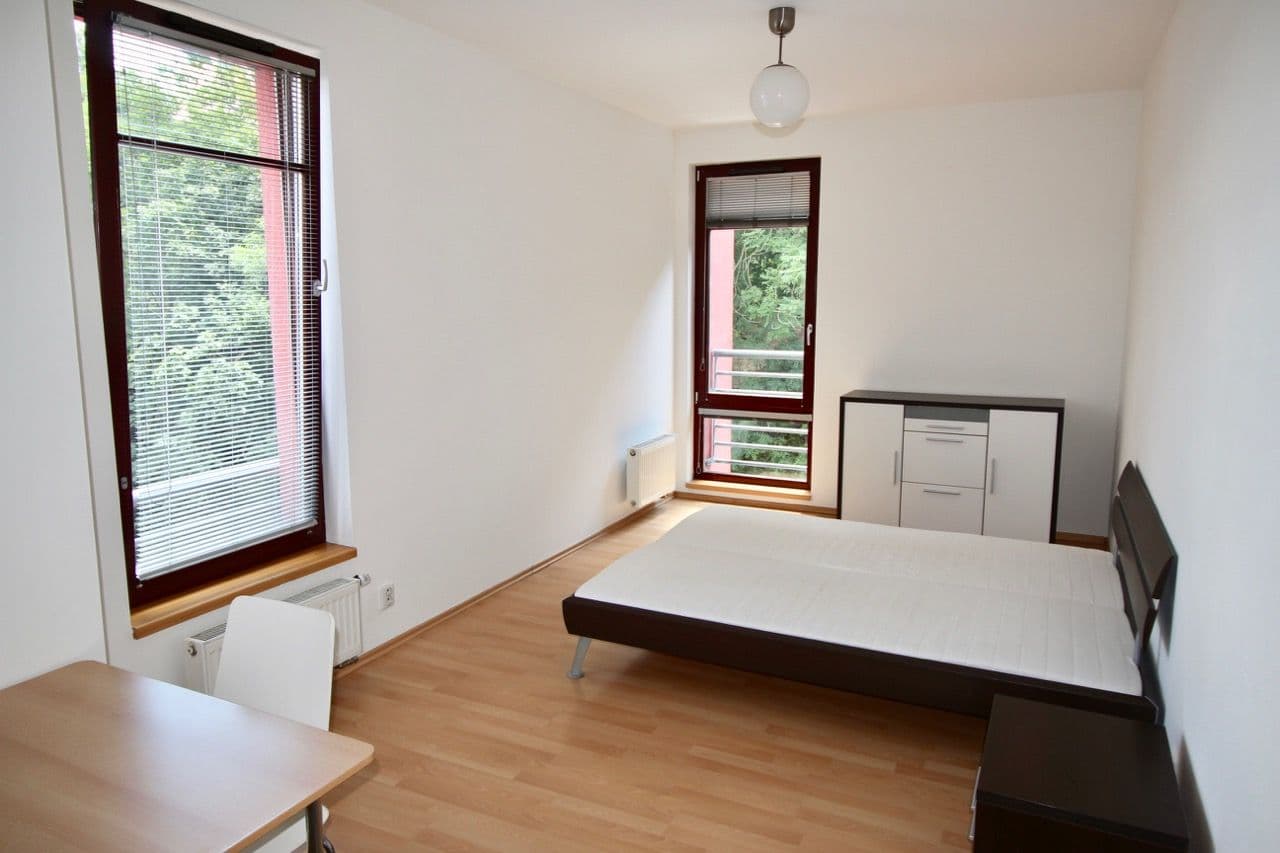 Studio flat to rent, 44 m², Pod Klamovkou, Prague, Prague Studio flat to rent, 44 m², Pod Klamovkou, Prague, Prague