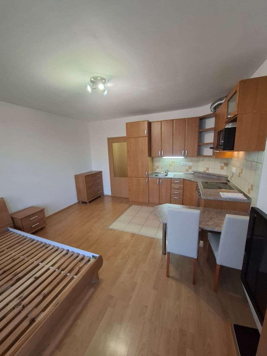 Studio flat to rent, 34 m², Prague, Prague Studio flat to rent, 34 m², Prague, Prague