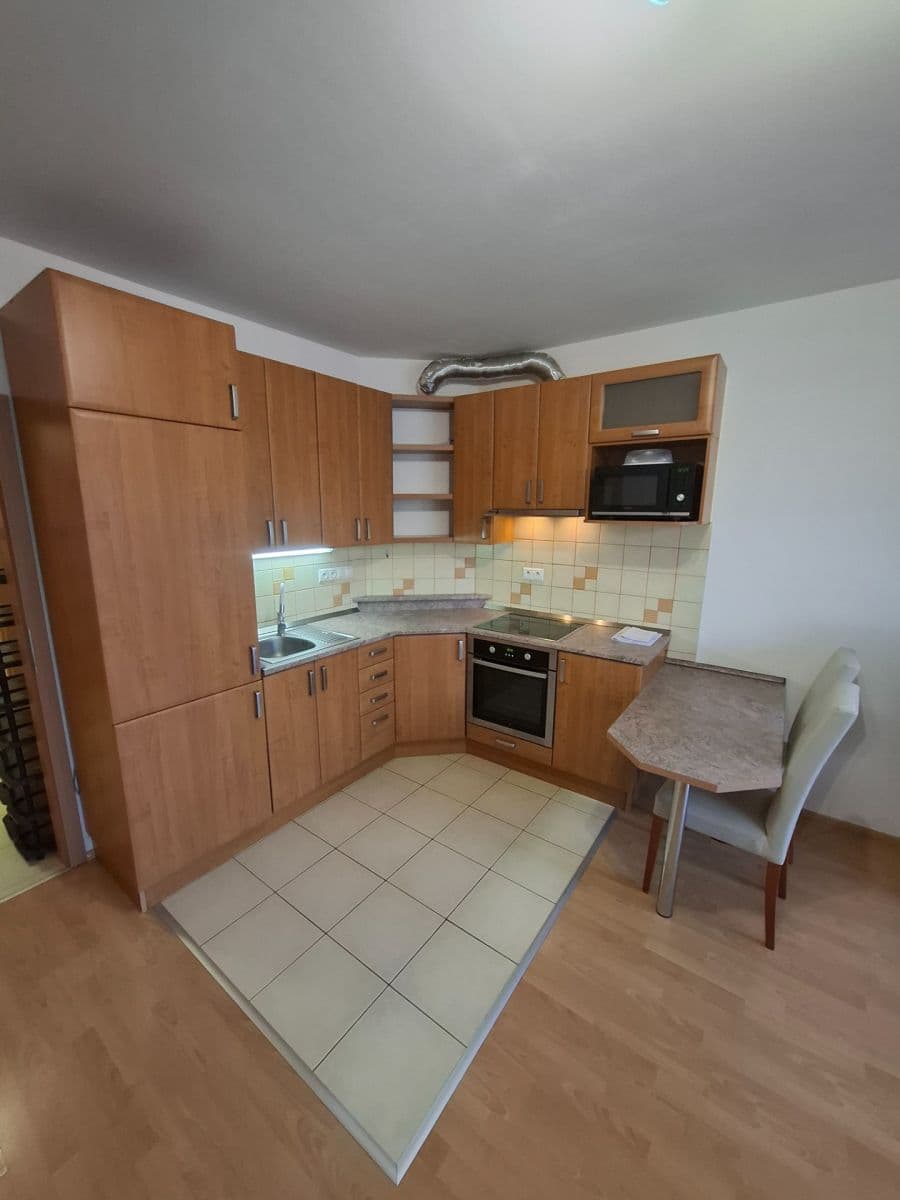 Studio flat to rent, 34 m², Prague, Prague Studio flat to rent, 34 m², Prague, Prague