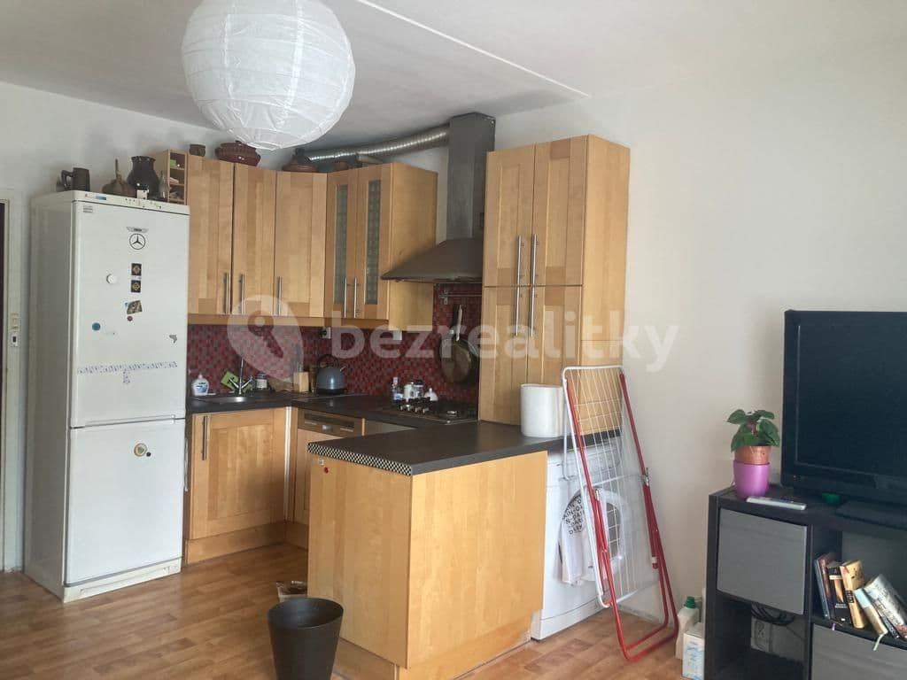 3 bedroom with open-plan kitchen flat to rent, 75 m², Vazovova, Prague, Prague 3 bedroom with open-plan kitchen flat to rent, 75 m², Vazovova, Prague, Prague