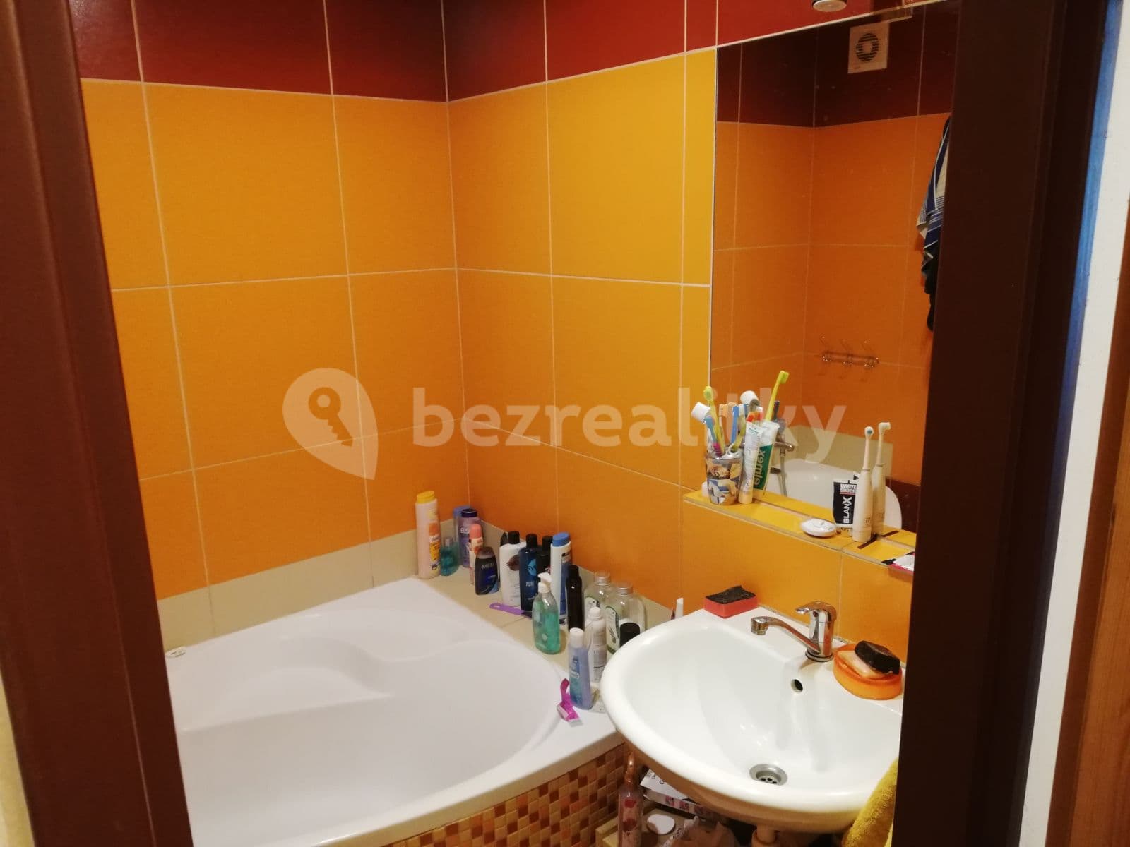 3 bedroom with open-plan kitchen flat to rent, 75 m², Vazovova, Prague, Prague 3 bedroom with open-plan kitchen flat to rent, 75 m², Vazovova, Prague, Prague