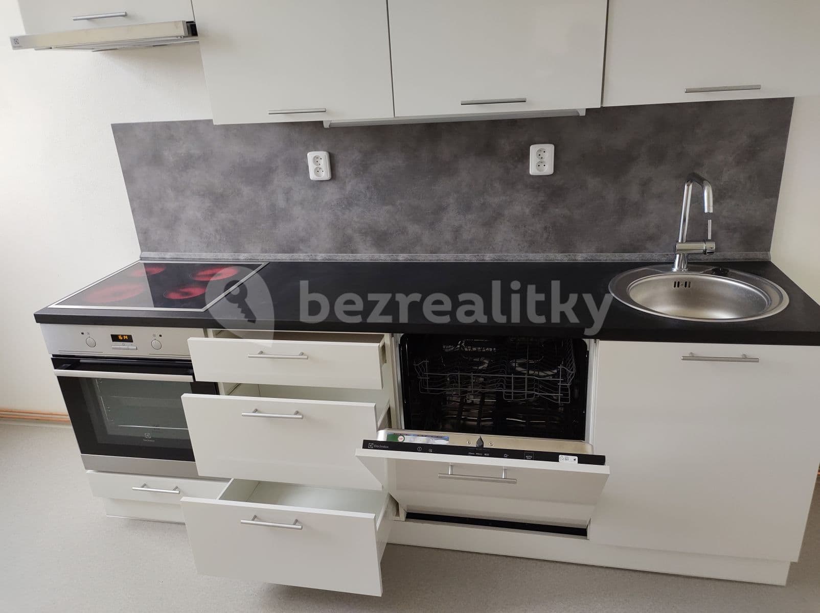 3 bedroom flat to rent, 101 m², Hrubínova, Litoměřice, Ústecký Region 3 bedroom flat to rent, 101 m², Hrubínova, Litoměřice, Ústecký Region