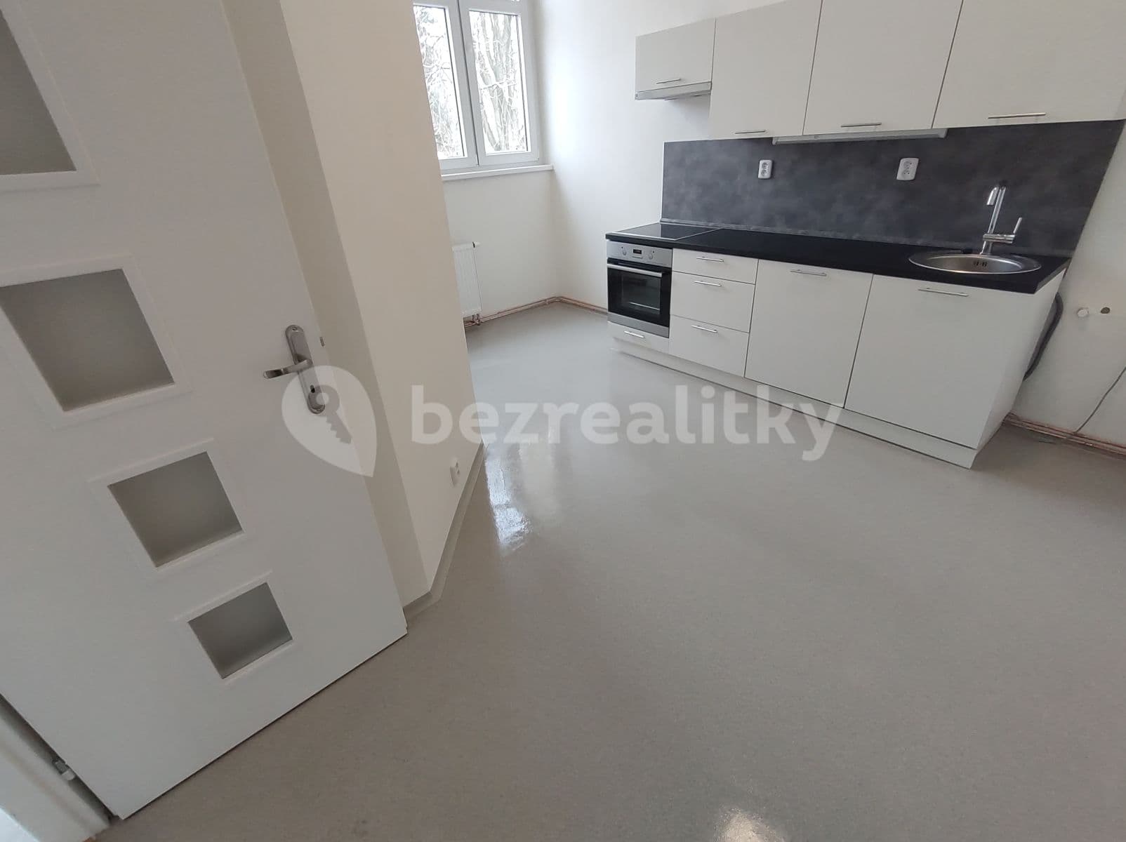 3 bedroom flat to rent, 101 m², Hrubínova, Litoměřice, Ústecký Region 3 bedroom flat to rent, 101 m², Hrubínova, Litoměřice, Ústecký Region
