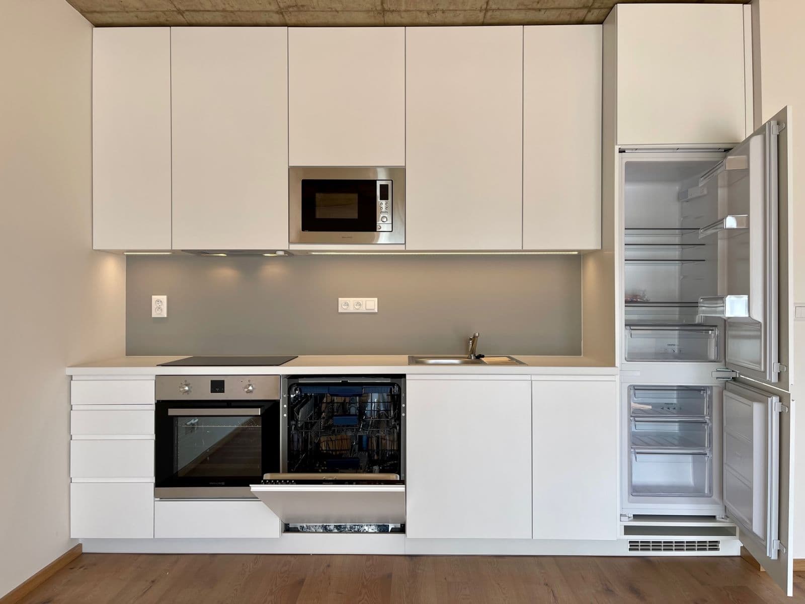 Studio flat to rent, 40 m², U Prefy, Prague, Prague Studio flat to rent, 40 m², U Prefy, Prague, Prague