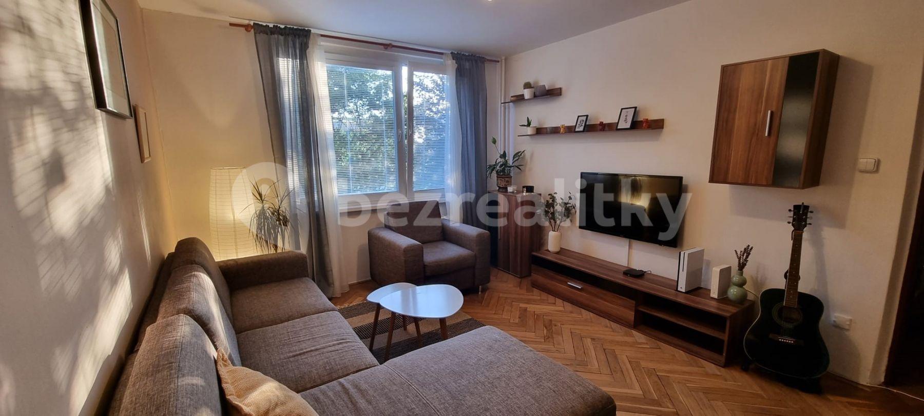 2 bedroom flat to rent, 56 m², Bělehradská, Pardubice, Pardubický Region