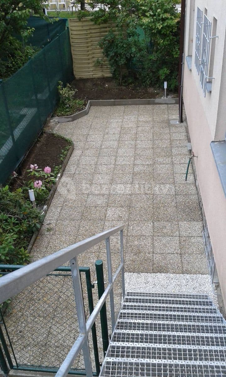 1 bedroom with open-plan kitchen flat to rent, 45 m², Opuková, Prague, Prague 1 bedroom with open-plan kitchen flat to rent, 45 m², Opuková, Prague, Prague