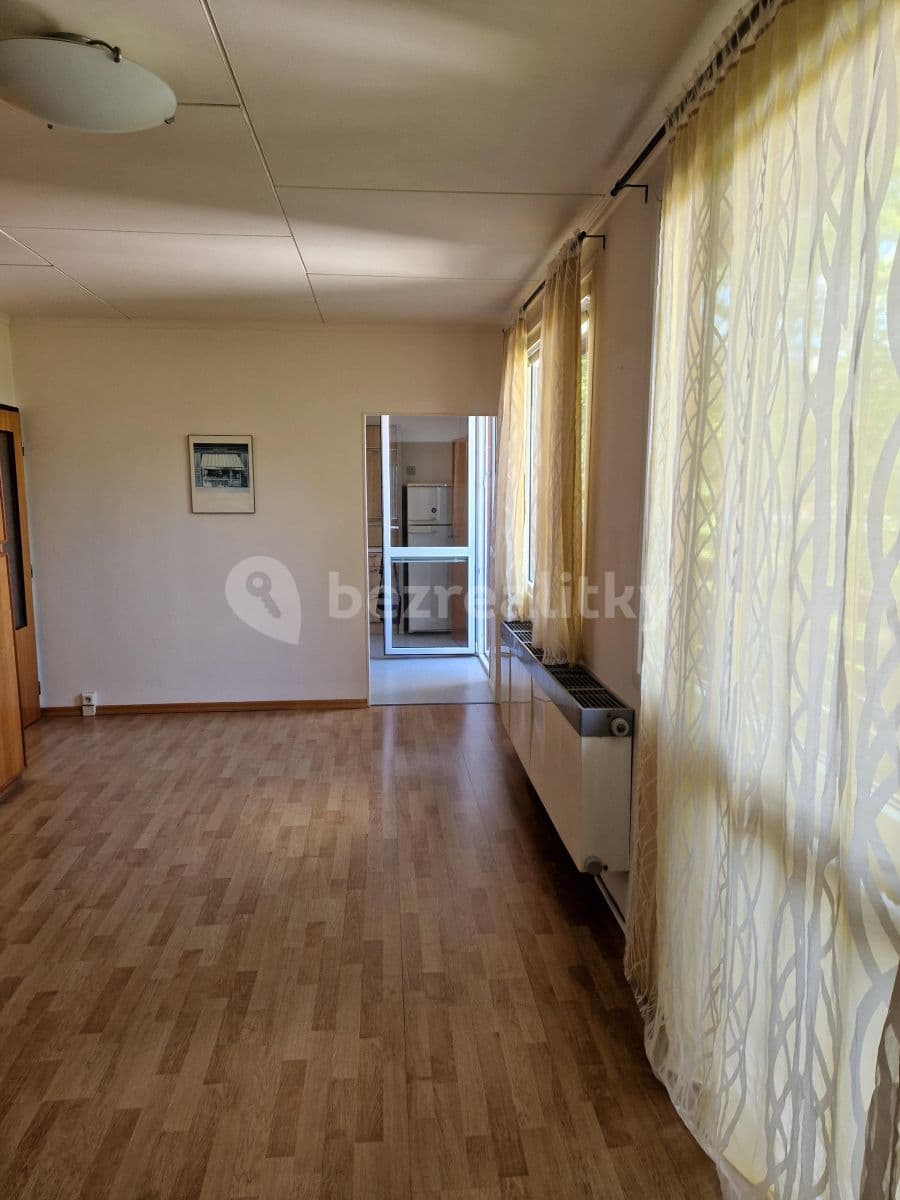 3 bedroom flat to rent, 72 m², Prague, Prague 3 bedroom flat to rent, 72 m², Prague, Prague