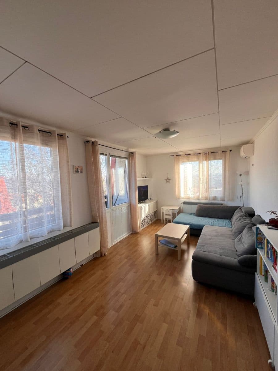 3 bedroom flat to rent, 72 m², Prague, Prague 3 bedroom flat to rent, 72 m², Prague, Prague