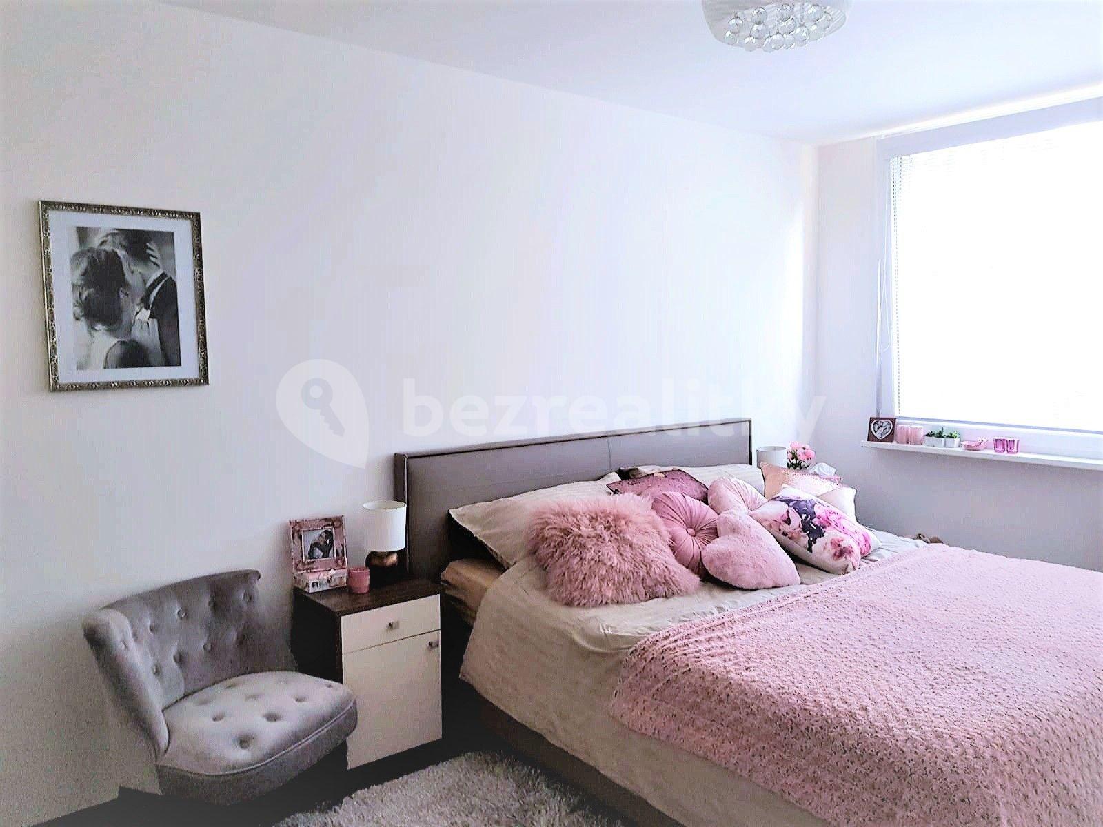 2 bedroom with open-plan kitchen flat for sale, 68 m², Zdiměřická, Prague, Prague