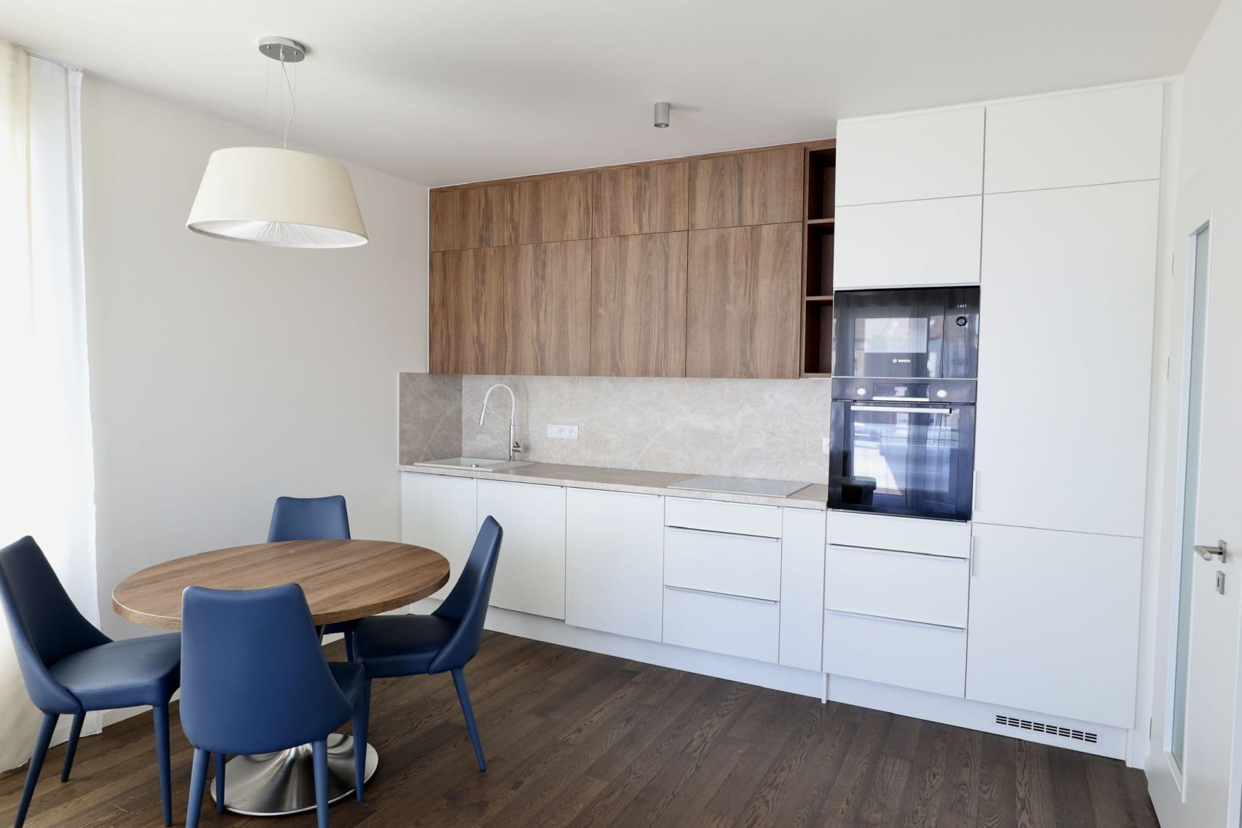 2 bedroom with open-plan kitchen flat to rent, 85 m², Švehlova, Prague, Prague 2 bedroom with open-plan kitchen flat to rent, 85 m², Švehlova, Prague, Prague