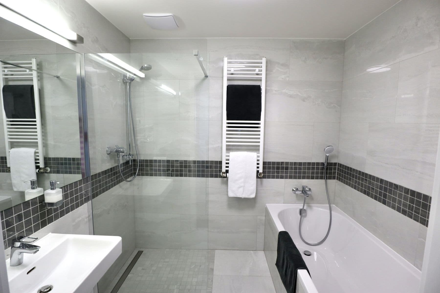 2 bedroom with open-plan kitchen flat to rent, 85 m², Švehlova, Prague, Prague 2 bedroom with open-plan kitchen flat to rent, 85 m², Švehlova, Prague, Prague