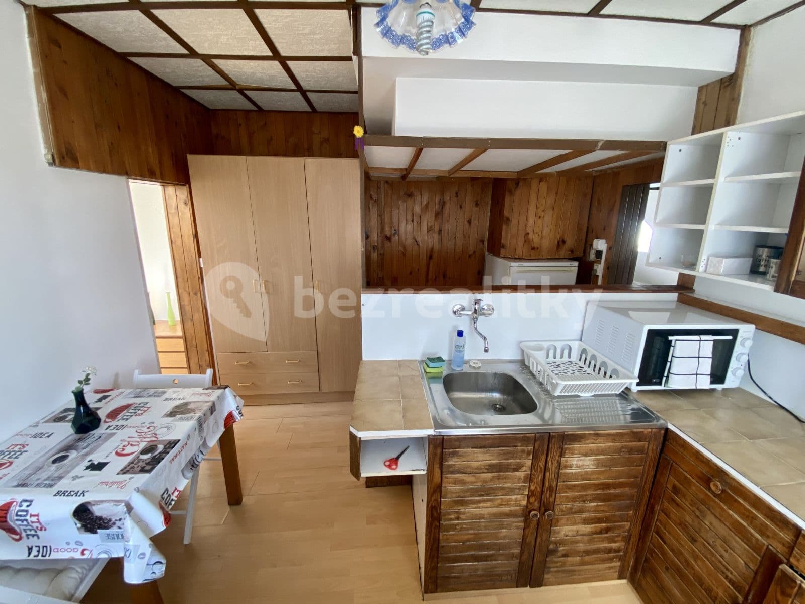 2 bedroom flat to rent, 35 m², Buštěhradská, Prague, Prague 2 bedroom flat to rent, 35 m², Buštěhradská, Prague, Prague