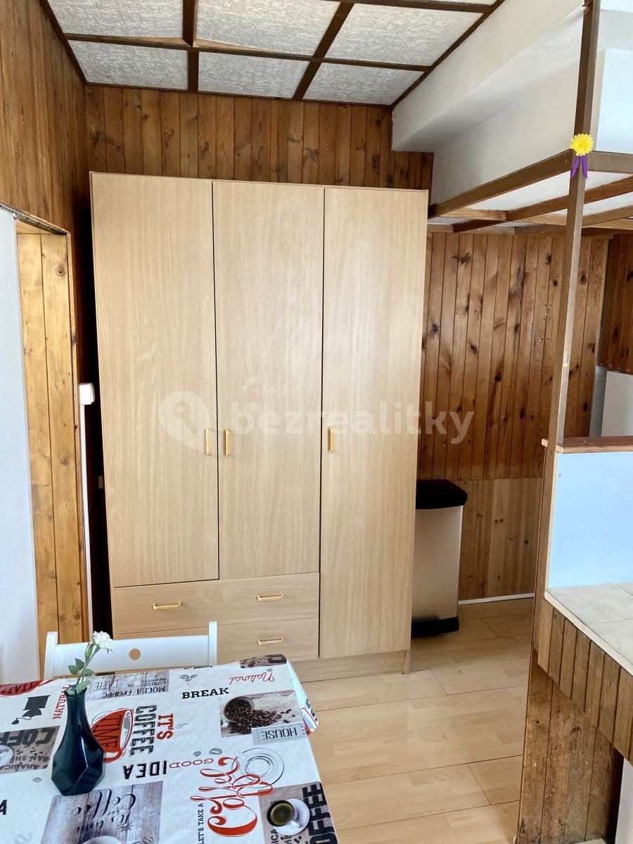 2 bedroom flat to rent, 35 m², Buštěhradská, Prague, Prague 2 bedroom flat to rent, 35 m², Buštěhradská, Prague, Prague