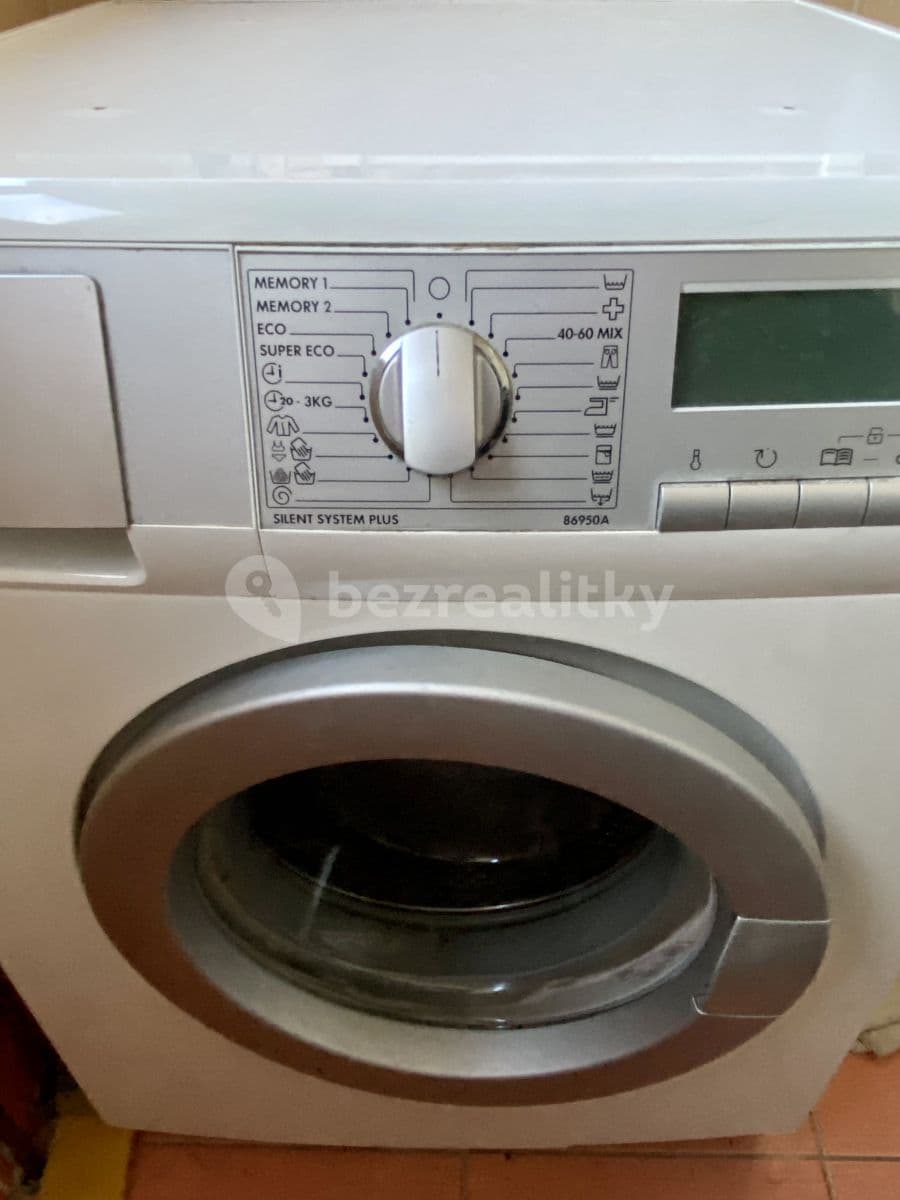 2 bedroom flat to rent, 35 m², Buštěhradská, Prague, Prague 2 bedroom flat to rent, 35 m², Buštěhradská, Prague, Prague