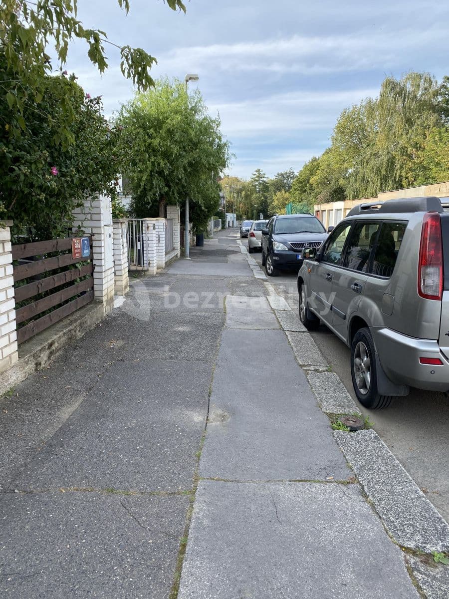 2 bedroom flat to rent, 35 m², Buštěhradská, Prague, Prague 2 bedroom flat to rent, 35 m², Buštěhradská, Prague, Prague