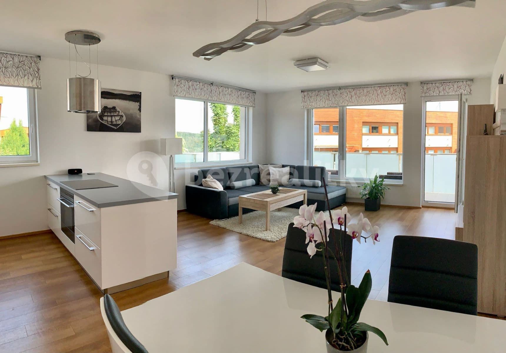 2 bedroom with open-plan kitchen flat to rent, 81 m², Mrkosova, Prague, Prague 2 bedroom with open-plan kitchen flat to rent, 81 m², Mrkosova, Prague, Prague