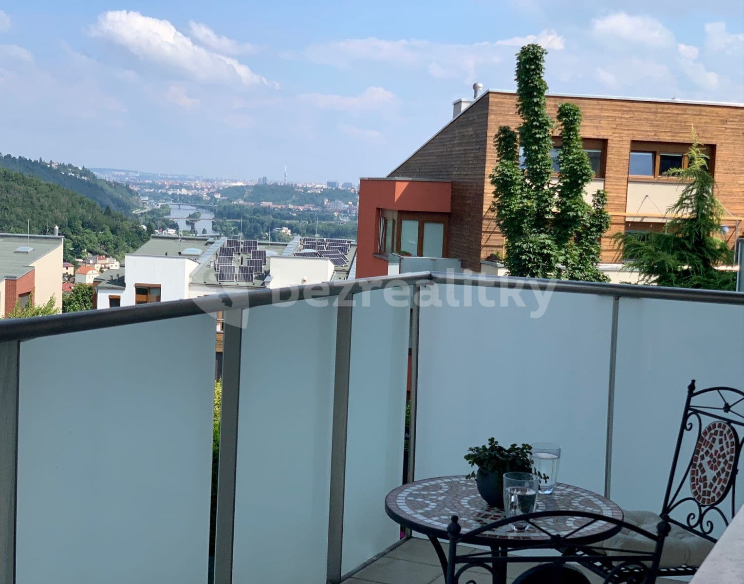 2 bedroom with open-plan kitchen flat to rent, 81 m², Mrkosova, Prague, Prague 2 bedroom with open-plan kitchen flat to rent, 81 m², Mrkosova, Prague, Prague