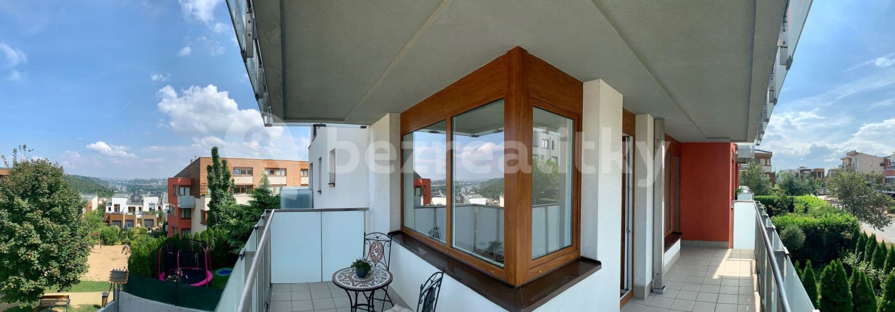 2 bedroom with open-plan kitchen flat to rent, 81 m², Mrkosova, Prague, Prague 2 bedroom with open-plan kitchen flat to rent, 81 m², Mrkosova, Prague, Prague