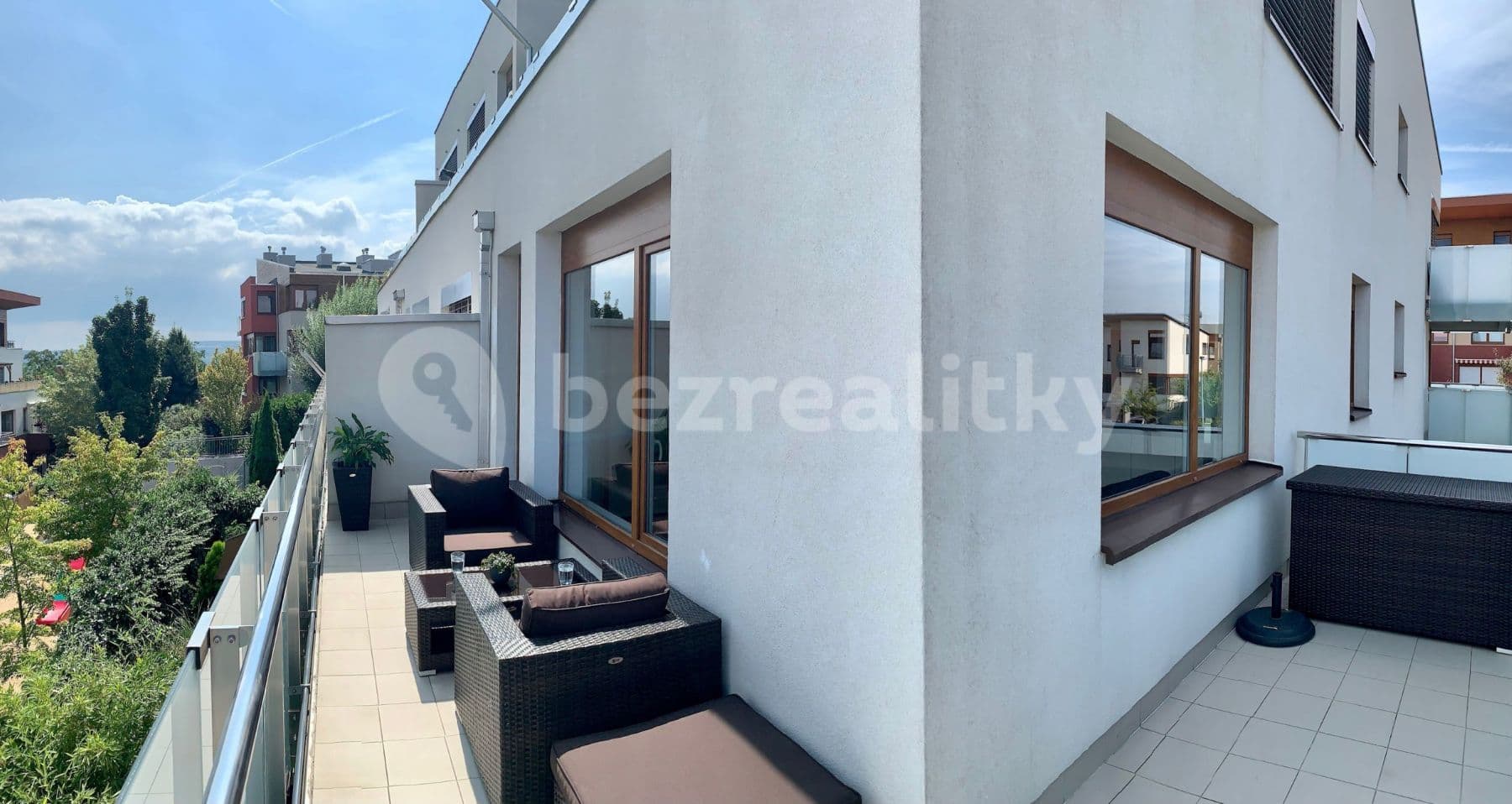 2 bedroom with open-plan kitchen flat to rent, 81 m², Mrkosova, Prague, Prague 2 bedroom with open-plan kitchen flat to rent, 81 m², Mrkosova, Prague, Prague